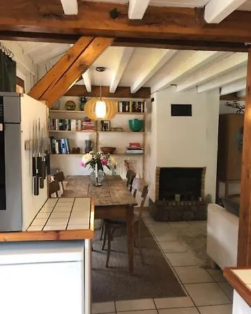 2 Bedroom Planards Apartment *
