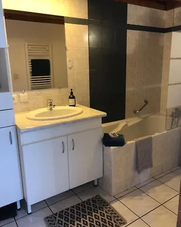 2 Bedroom Planards Apartment *